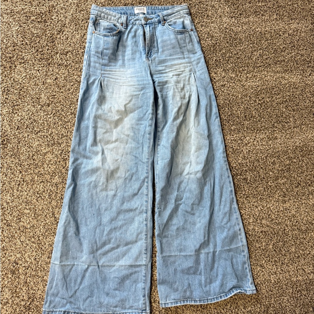 CUTEST wide leg jeans
